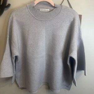 Zenana Outfitters Light Gray Knit Top